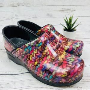 dansko knit pattern clogs